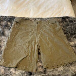 Kuhl RAMBLR shorts Size 42 Tan